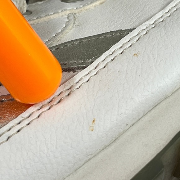 Reebok Classic Women Sneaker Trainer Shoe Women 10 White Silver Leather CN3441 - Picture 10 of 12